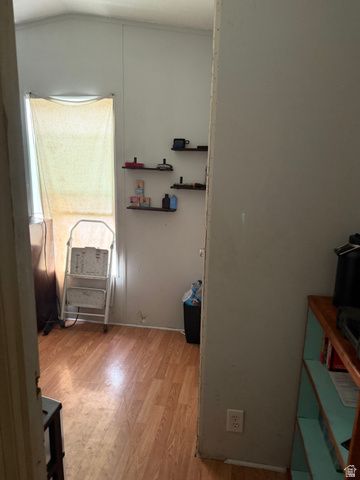 4665 STORM MOUNTAIN DR, Taylorsville, UT 84123