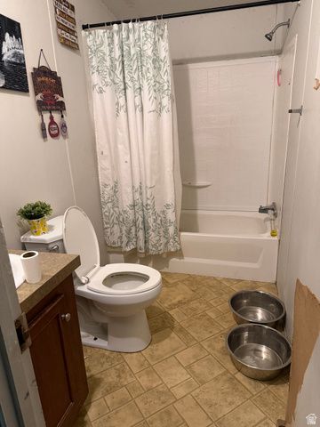 4665 STORM MOUNTAIN DR, Taylorsville, UT 84123