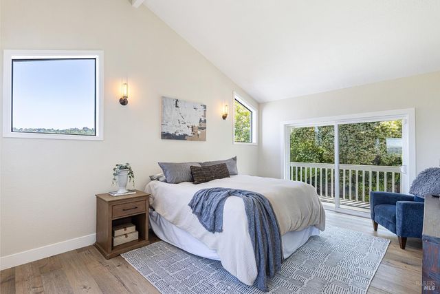 1018 Oakmont Ct, Napa, CA 94559