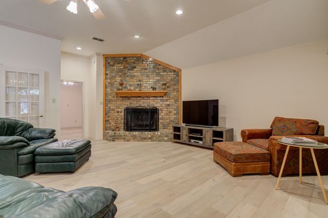 3 Sunset Lane, Ransom Canyon, TX 79366