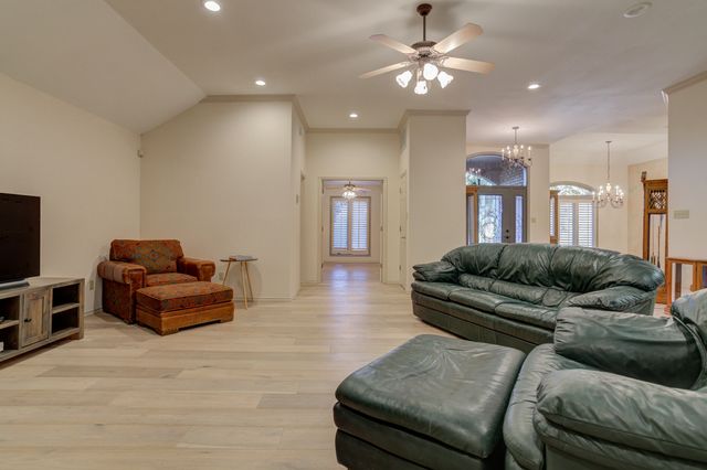 3 Sunset Lane, Ransom Canyon, TX 79366