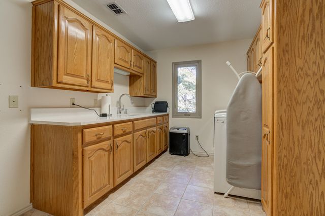 3 Sunset Lane, Ransom Canyon, TX 79366