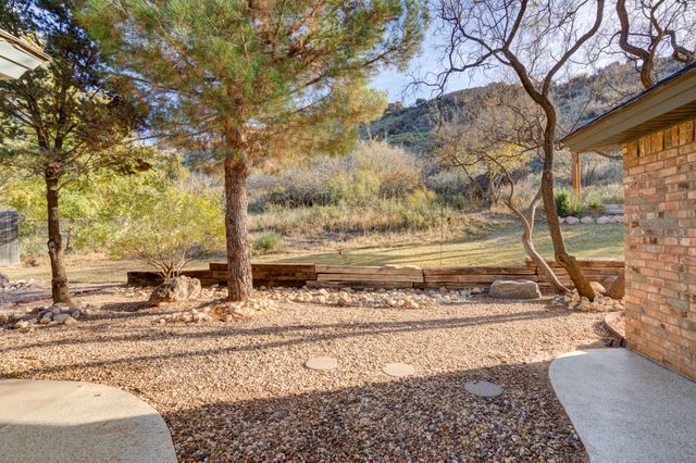 3 Sunset Lane, Ransom Canyon, TX 79366