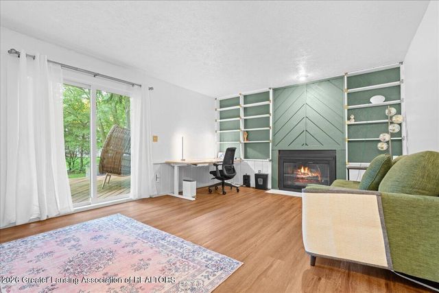 1226 Chartwell Carriage Way S, East Lansing, MI 48823