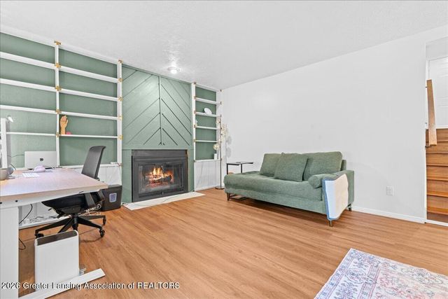 1226 Chartwell Carriage Way S, East Lansing, MI 48823