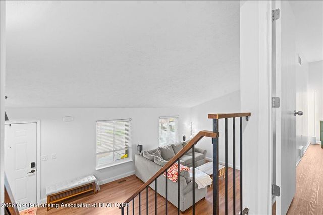 1226 Chartwell Carriage Way S, East Lansing, MI 48823