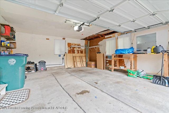 1226 Chartwell Carriage Way S, East Lansing, MI 48823