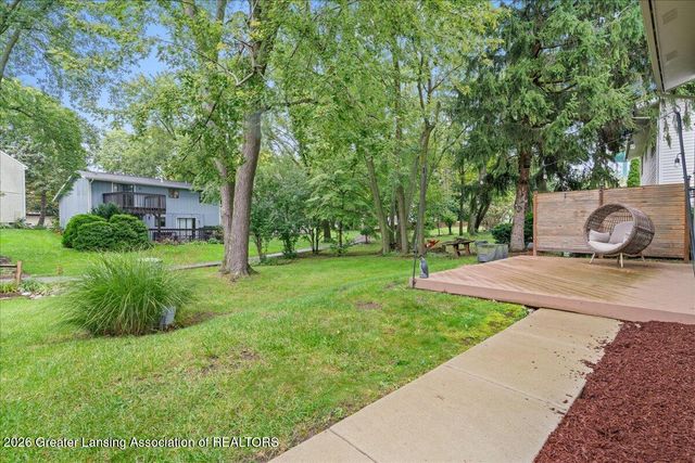 1226 Chartwell Carriage Way S, East Lansing, MI 48823