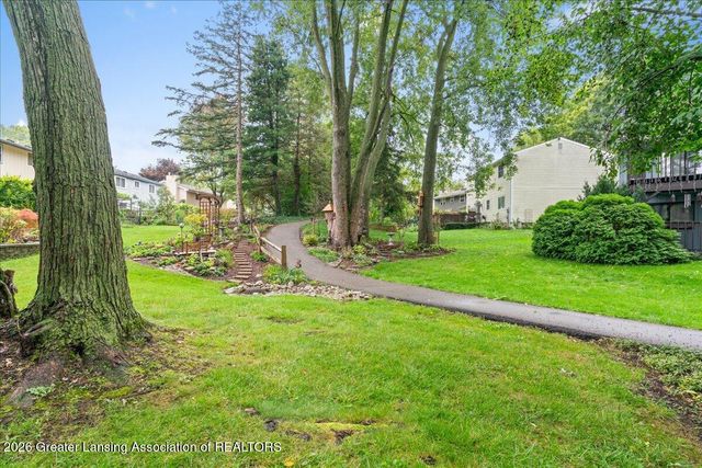 1226 Chartwell Carriage Way S, East Lansing, MI 48823