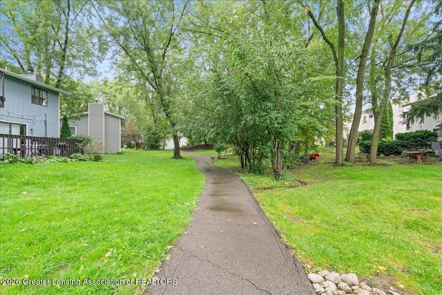 1226 Chartwell Carriage Way S, East Lansing, MI 48823