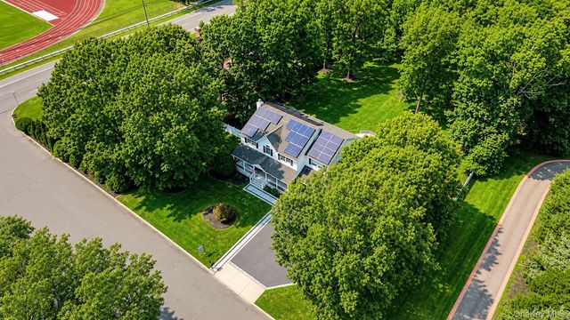 11 Oliver Street, Port Jefferson Station, NY 11776