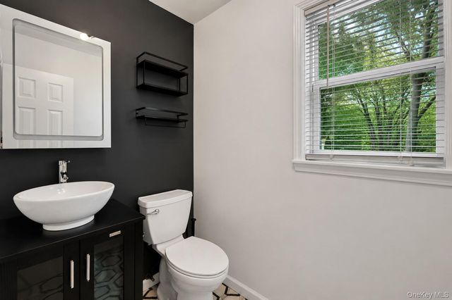 11 Oliver Street, Port Jefferson Station, NY 11776