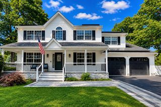 11 Oliver Street, Port Jefferson Station, NY 11776