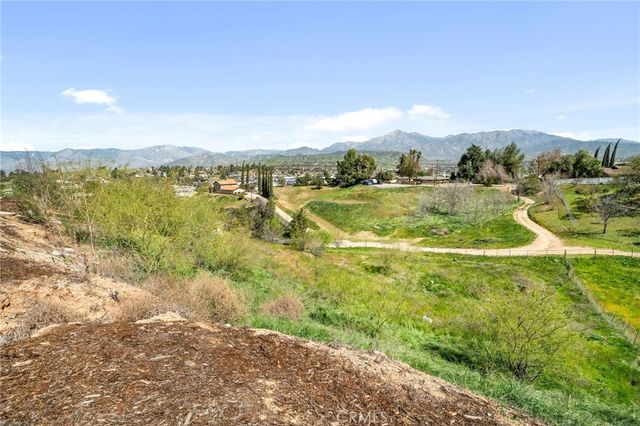 31397 Mesa Drive, Redlands, CA 92373