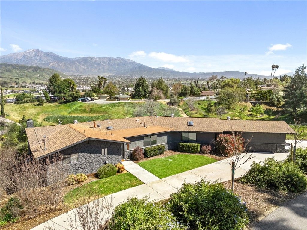 31397 Mesa Drive, Redlands, CA 92373