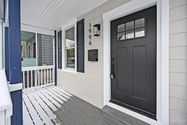 1996 Kinney Avenue, Cincinnati, OH 45207