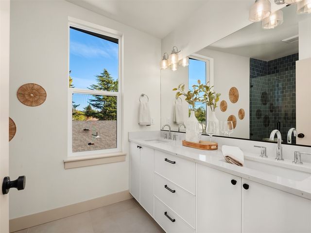 3007 S Dakota St, Seattle, WA 98108