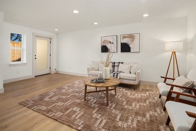 3007 S Dakota St, Seattle, WA 98108