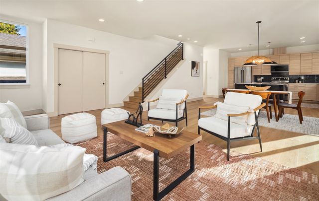 3007 S Dakota St, Seattle, WA 98108