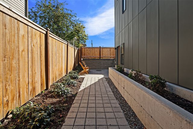 3007 S Dakota St, Seattle, WA 98108