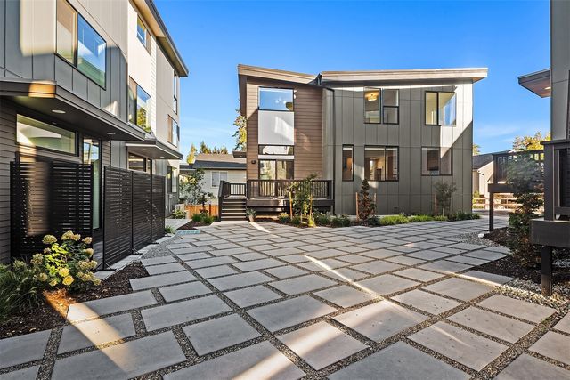 3007 S Dakota St, Seattle, WA 98108