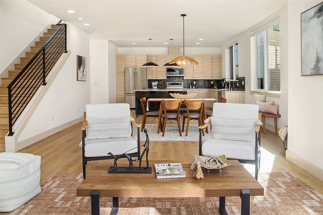 3007 S Dakota St, Seattle, WA 98108