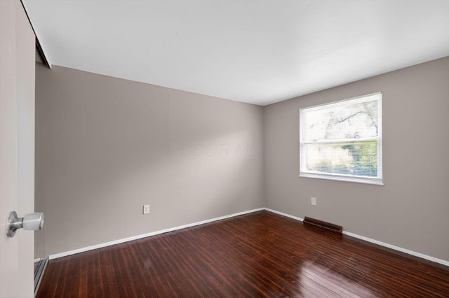 4999 E Majestic Drive E, Columbus, OH 43232