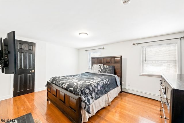 34 Bayview Ave, Hopatcong Boro, NJ 07843