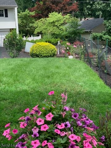 34 Bayview Ave, Hopatcong Boro, NJ 07843