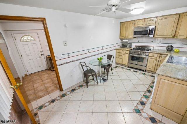 63 Waydell St, Newark City, NJ 07105