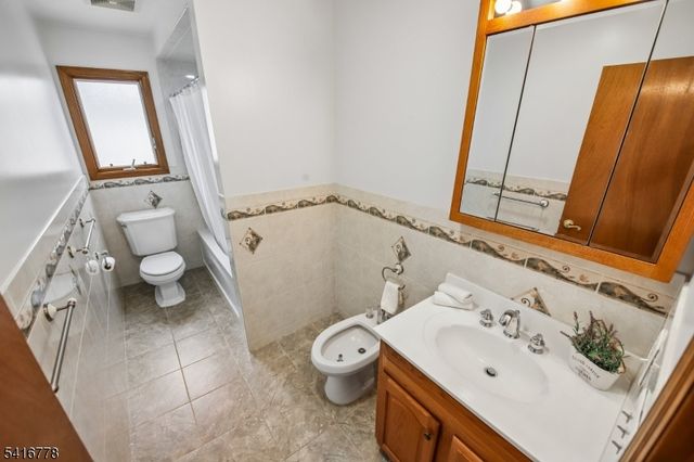 63 Waydell St, Newark City, NJ 07105