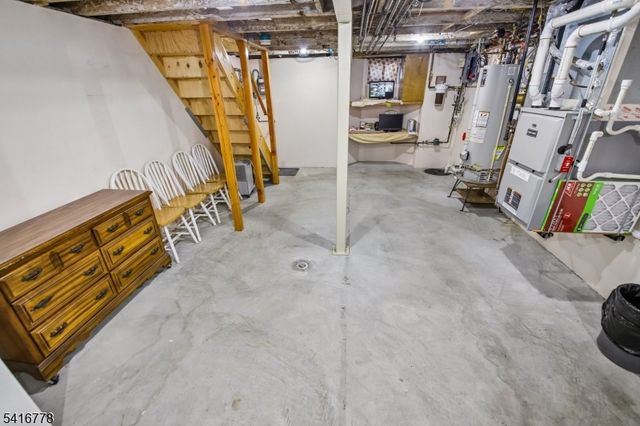 63 Waydell St, Newark City, NJ 07105