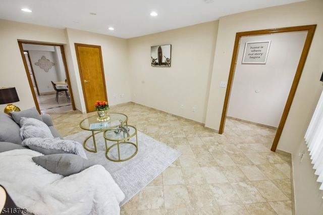 63 Waydell St, Newark City, NJ 07105