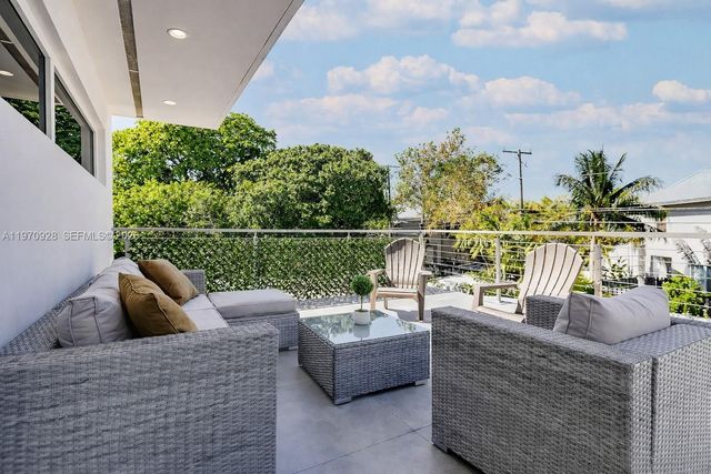 417 SW 15th St, Fort Lauderdale, FL 33315