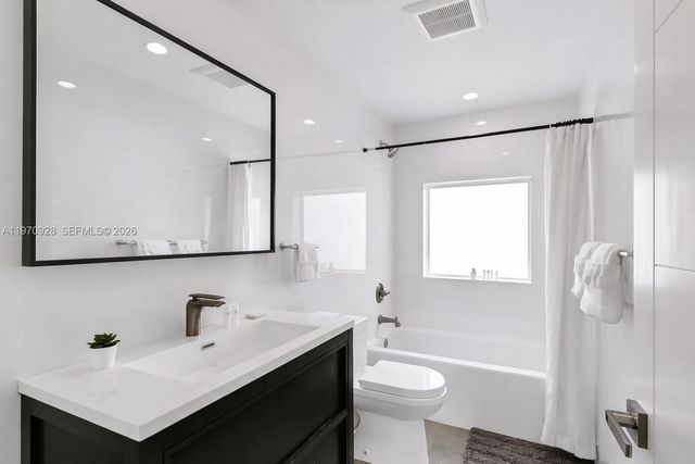 417 SW 15th St, Fort Lauderdale, FL 33315