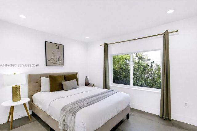 417 SW 15th St, Fort Lauderdale, FL 33315