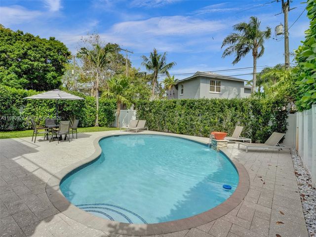 417 SW 15th St, Fort Lauderdale, FL 33315