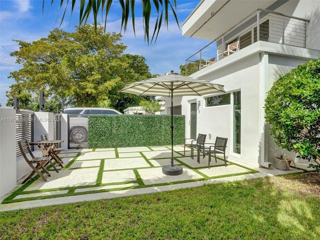 417 SW 15th St, Fort Lauderdale, FL 33315