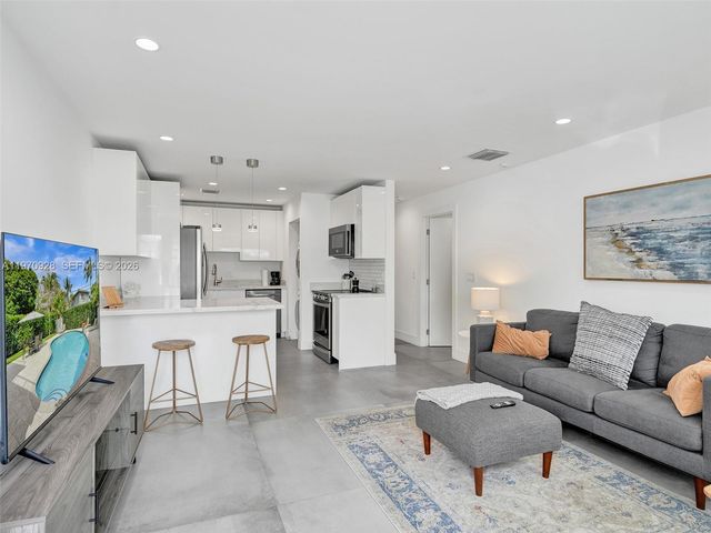 417 SW 15th St, Fort Lauderdale, FL 33315