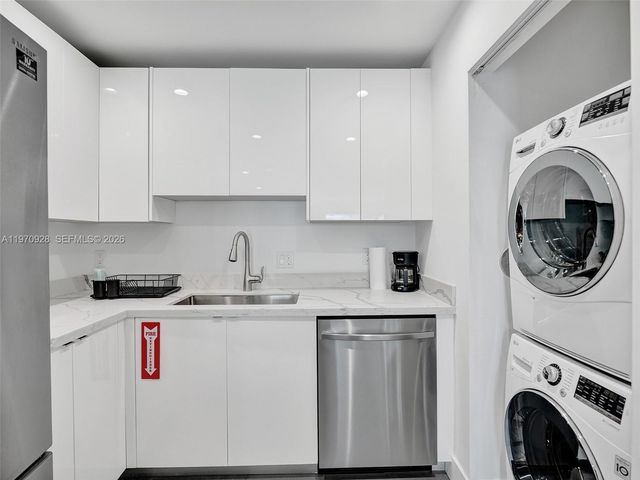 417 SW 15th St, Fort Lauderdale, FL 33315