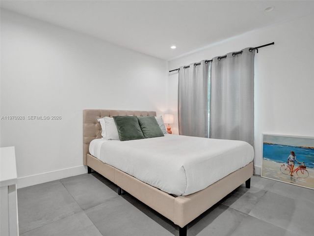 417 SW 15th St, Fort Lauderdale, FL 33315