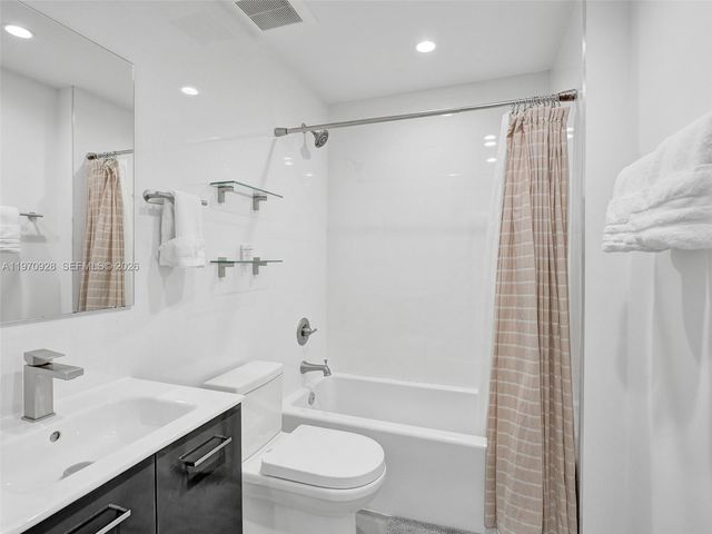 417 SW 15th St, Fort Lauderdale, FL 33315