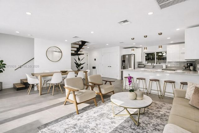 417 SW 15th St, Fort Lauderdale, FL 33315