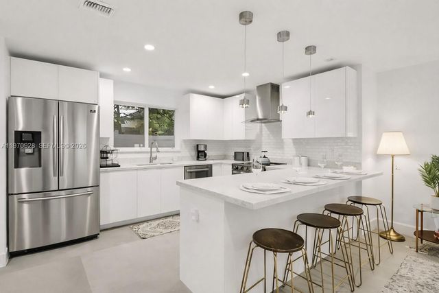 417 SW 15th St, Fort Lauderdale, FL 33315