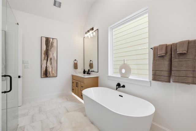 2111 Nantucket Drive C, Houston, TX 77057
