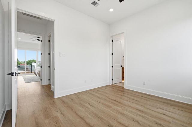 2111 Nantucket Drive C, Houston, TX 77057