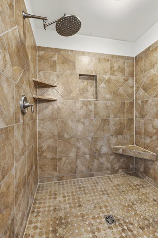 2870 Leonard Creek Ln, Arrington, TN 37014