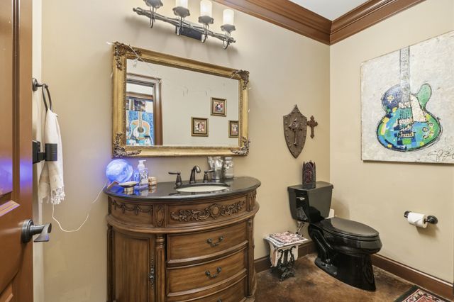 2870 Leonard Creek Ln, Arrington, TN 37014