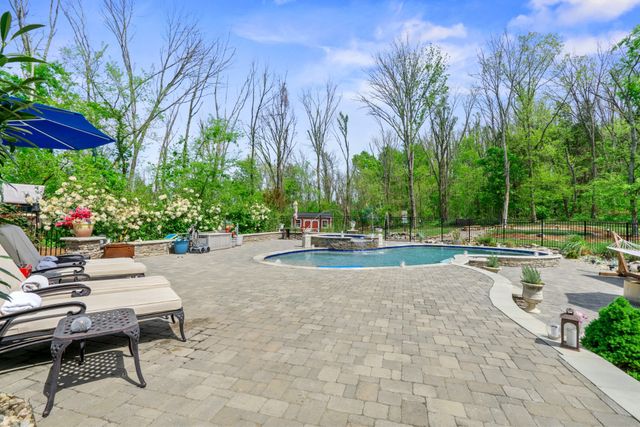 2870 Leonard Creek Ln, Arrington, TN 37014
