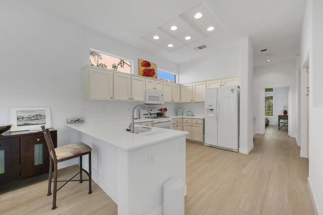 38543 Bent Palm Drive, Palm Desert, CA 92211